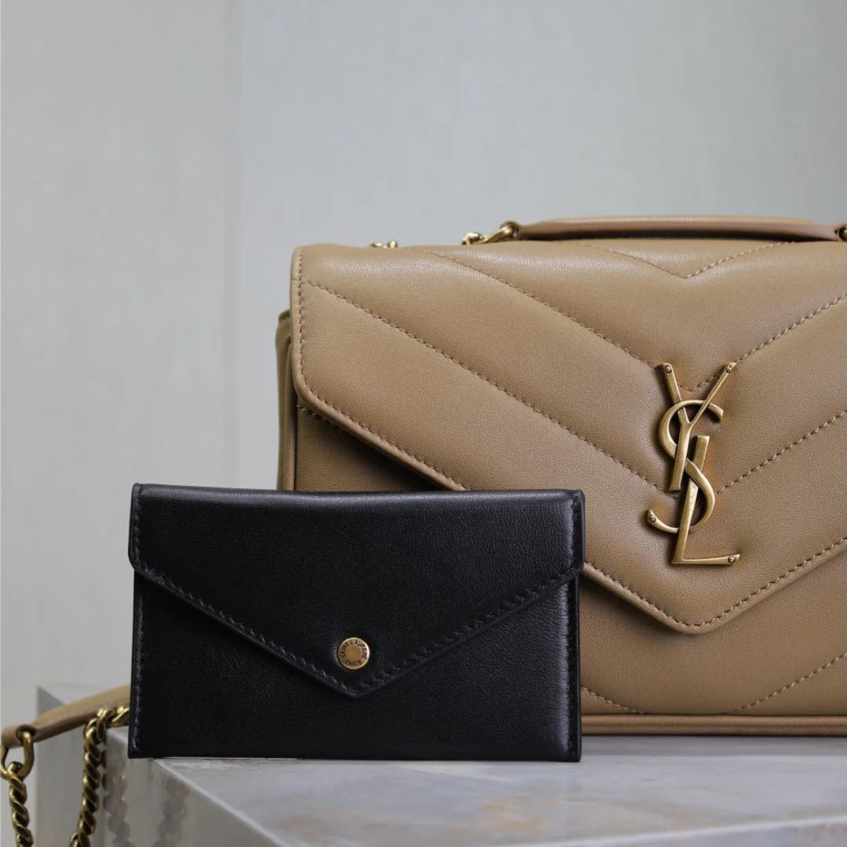 SAINT LAURENT SAC LOULOU PETIT AGNEAU MATELASSÉ