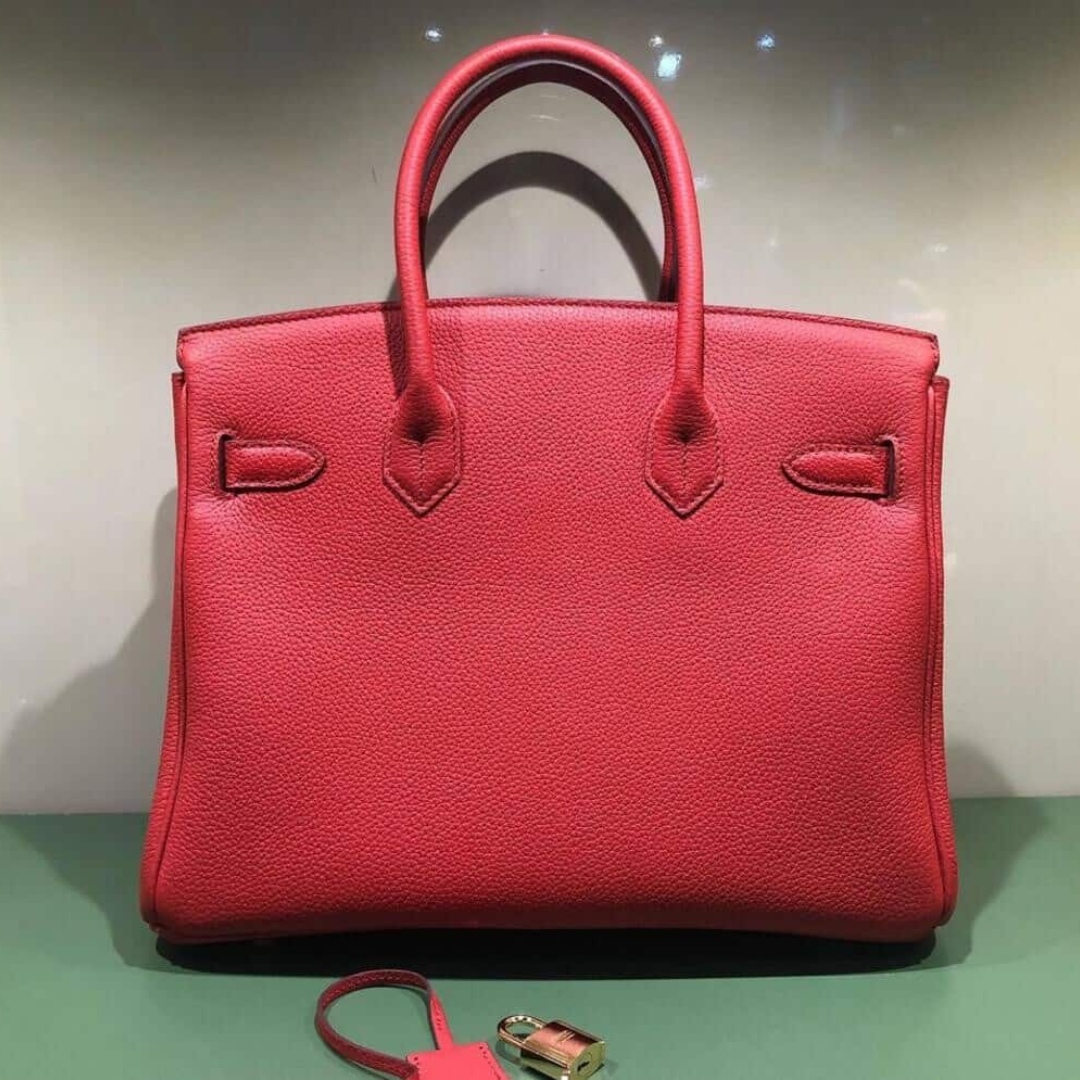 Sac Hermès Birkin 30 rouge avec finitions dorées