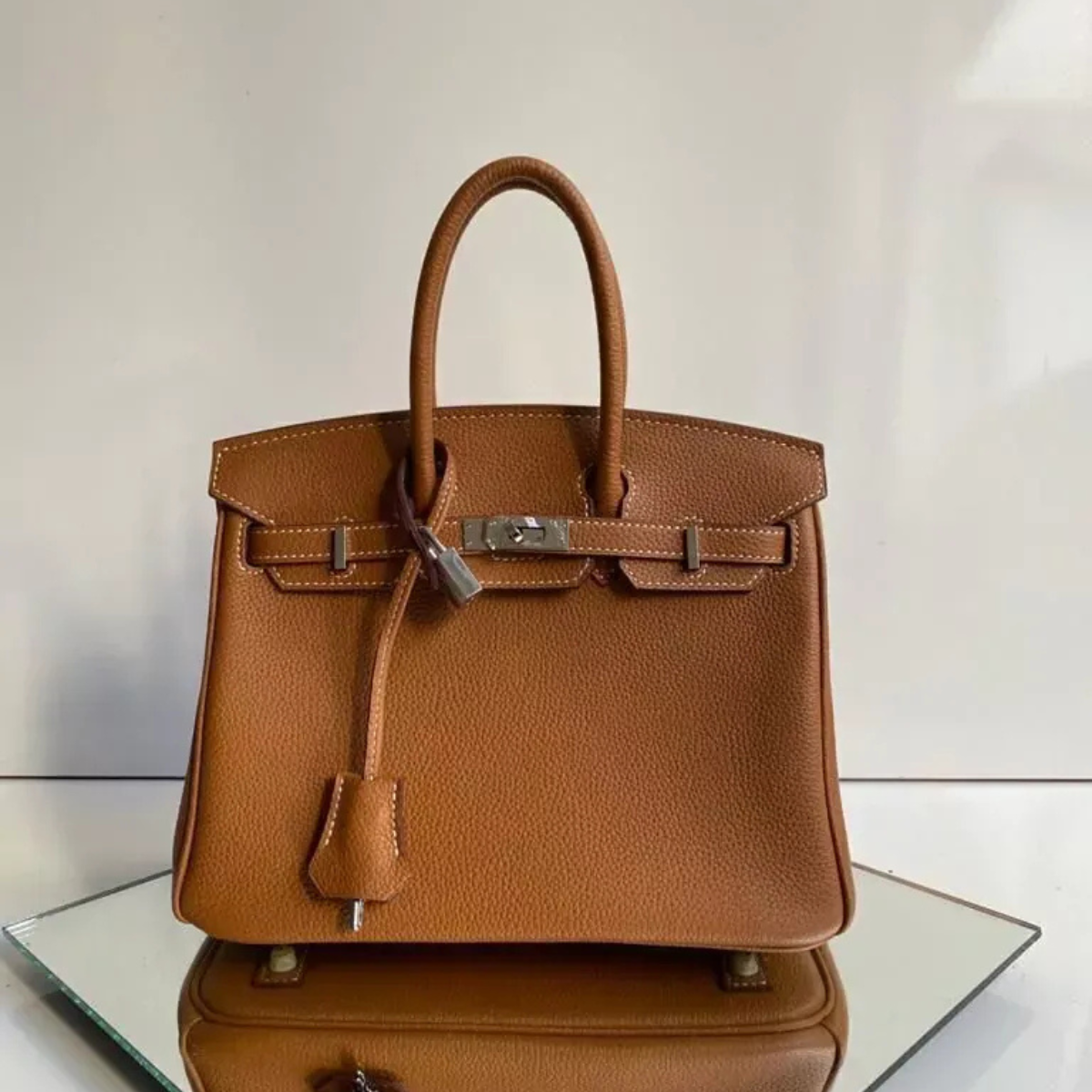 SAC HERMÈS BIRKIN 25 HSS CRAIE/GRIS TOURTERELLE EN CUIR TOGO AVEC FERMOIR DORÉ BROSSÉ