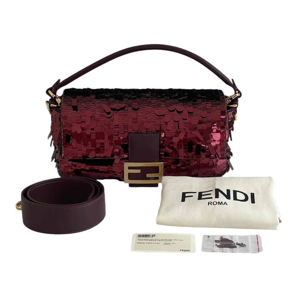 SAC BAGUETTE FENDI À PAILLETTES ROUGES