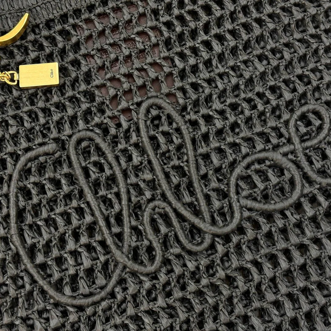 SAC BANANE D'ÉTÉ CHLOÉ EN RAFFIA