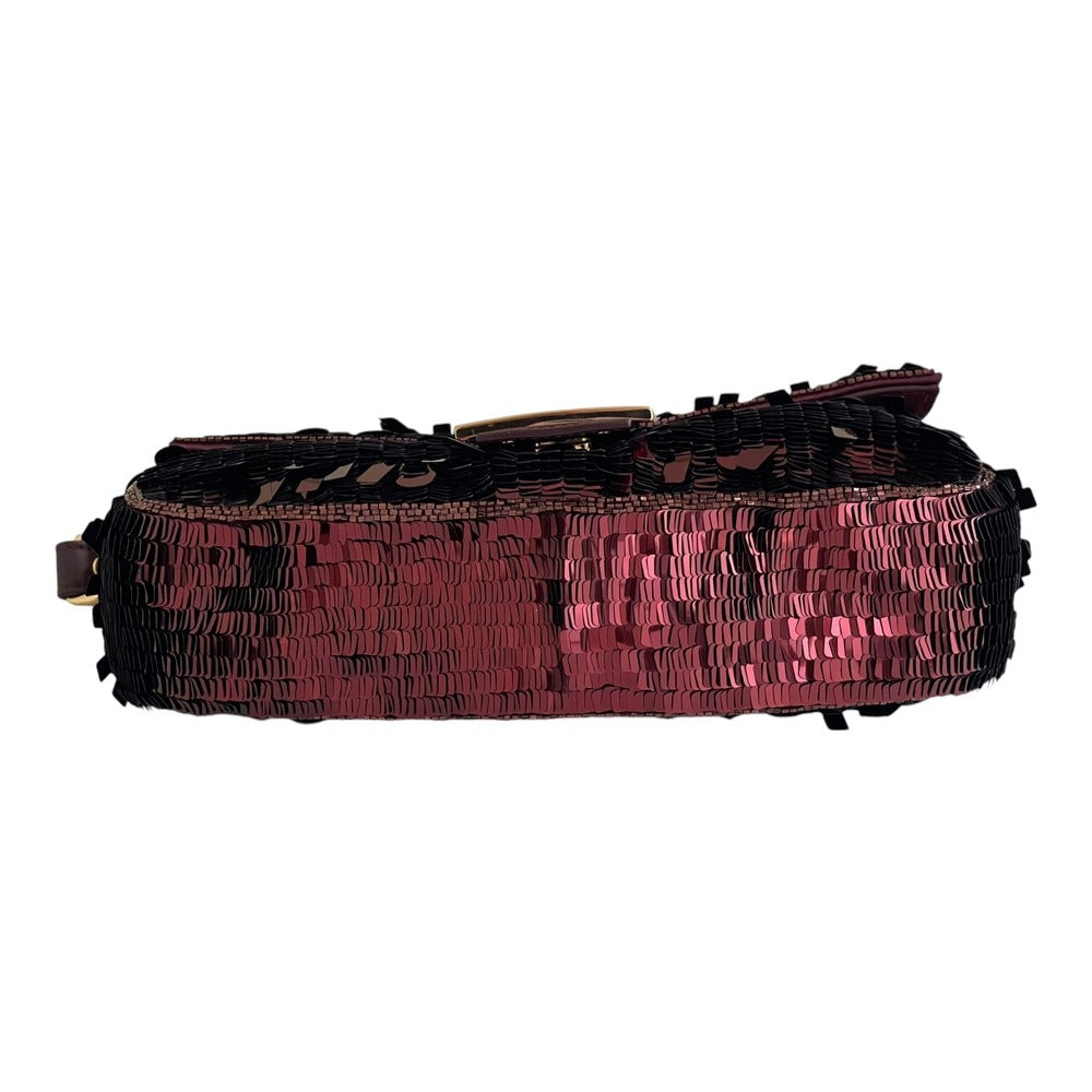 SAC BAGUETTE FENDI À PAILLETTES ROUGES