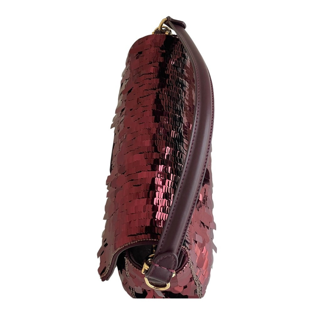 SAC BAGUETTE FENDI À PAILLETTES ROUGES