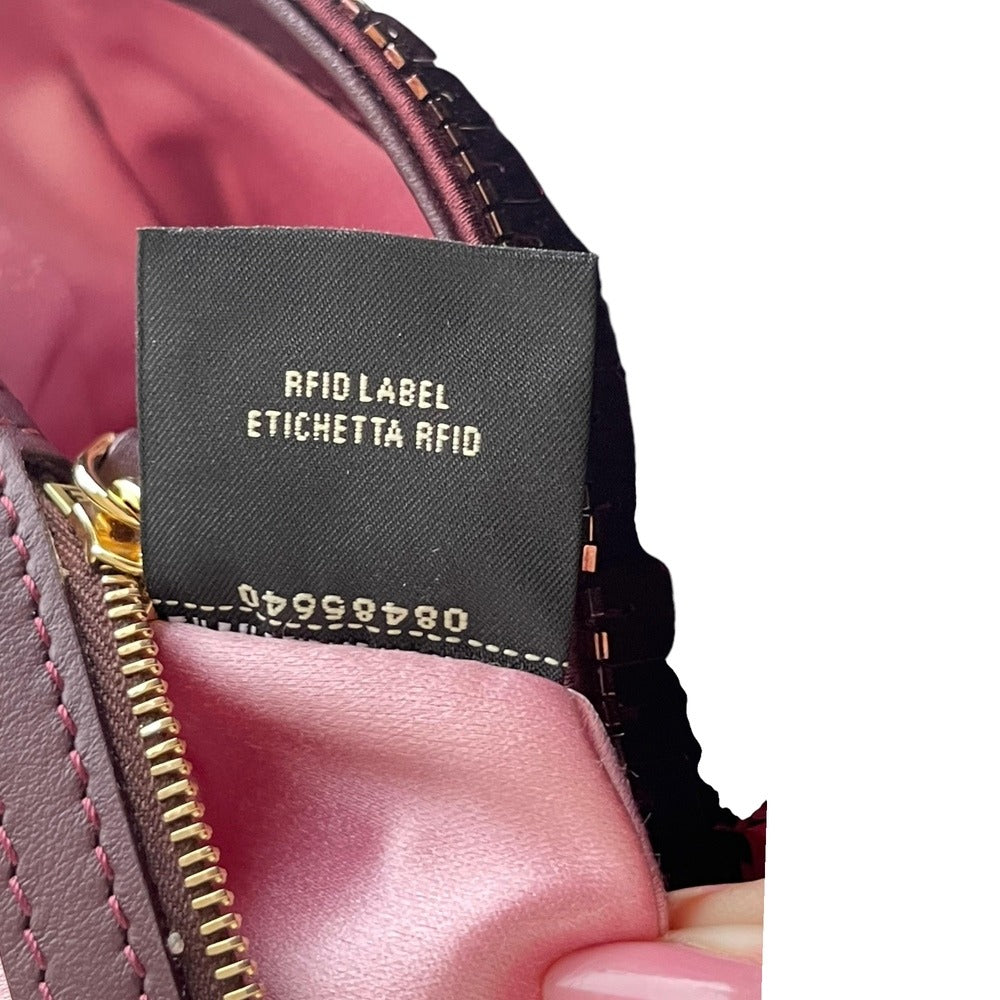 SAC BAGUETTE FENDI À PAILLETTES ROUGES