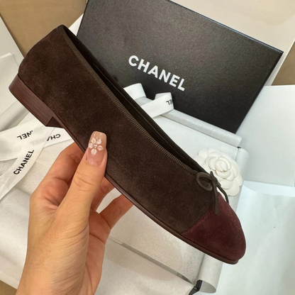 CHANEL 25 CAVIAR DE BORDEAUX ET ENSEMBLE DE BALLERINES