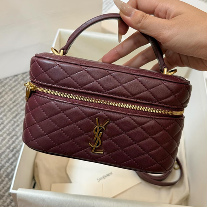 Trousse de toilette Gaby d'Yves Saint Laurent en cuir d'agneau