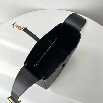 YVES SAINT LAURENT LE 5 À 7 BEA – SAC EN CUIR GRAINÉ