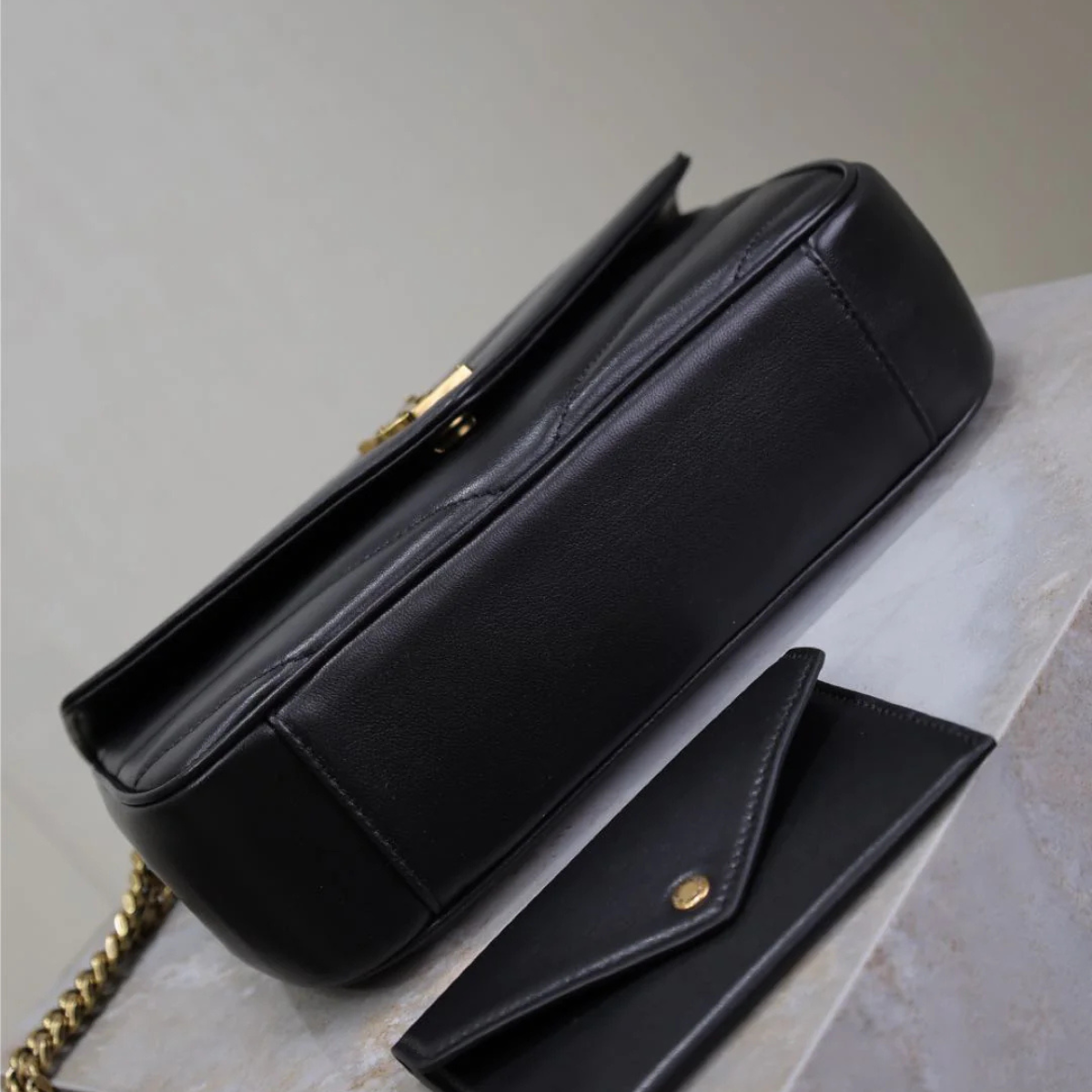 SAINT LAURENT SAC LOULOU PETIT MATELASSÉ