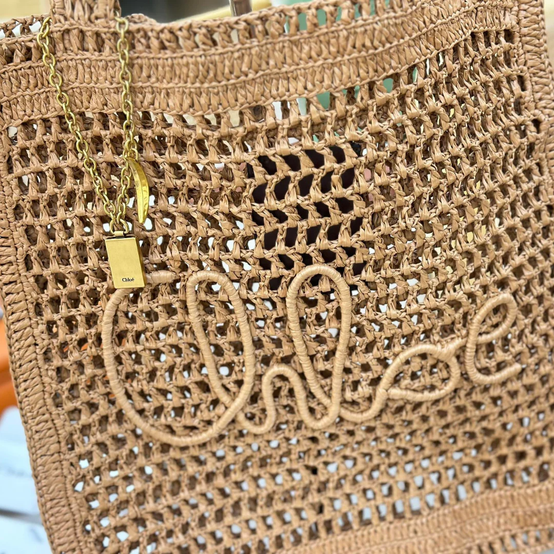 SAC BANANE D'ÉTÉ CHLOÉ EN RAFFIA