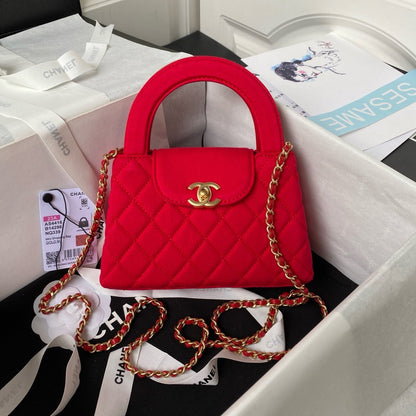 SAC À MAIN CHANEL MATELASSÉ EN TOILE ROUGE