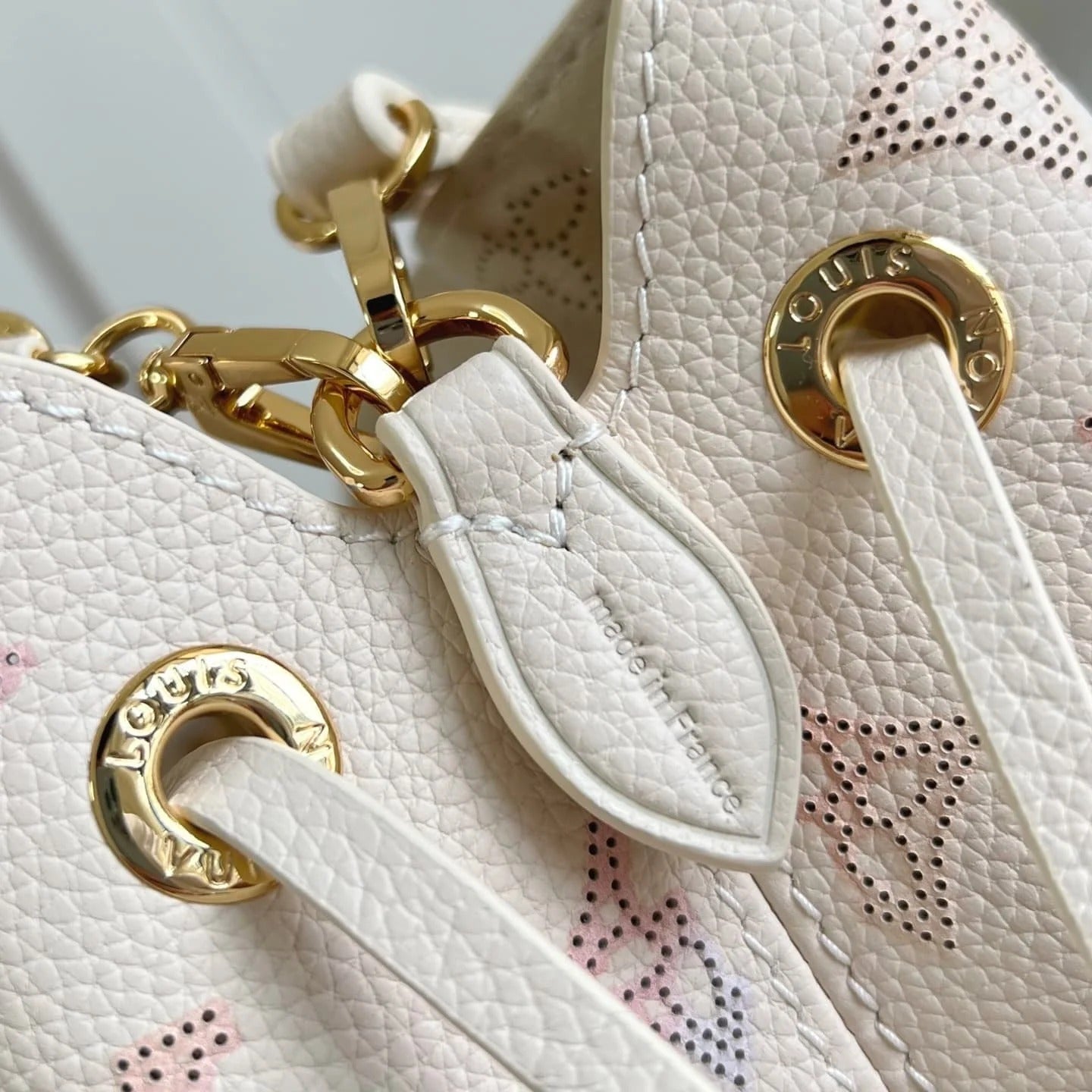LOUIS VUITTON – SAC BELLA