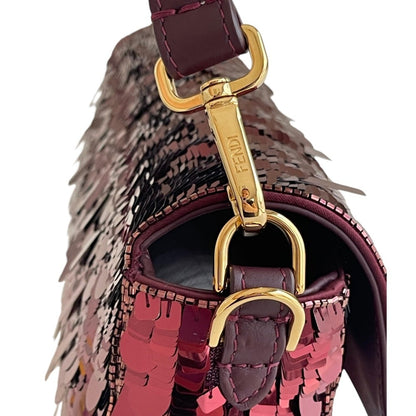 SAC BAGUETTE FENDI À PAILLETTES ROUGES