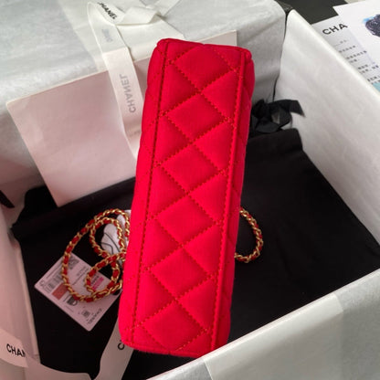 SAC À MAIN CHANEL MATELASSÉ EN TOILE ROUGE
