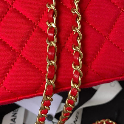 SAC À MAIN CHANEL MATELASSÉ EN TOILE ROUGE